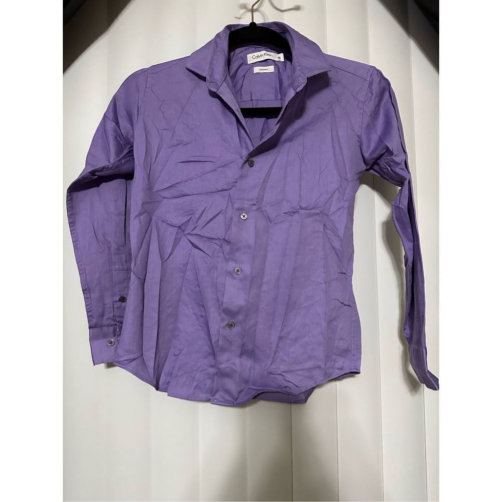 CalvinโKlein purple button upโblouse